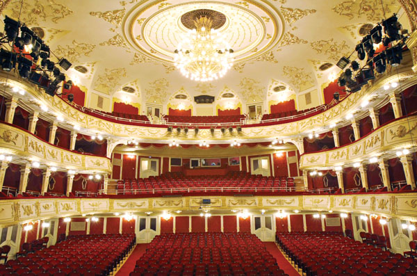 Vígszínház: igazgató kerestetik