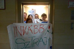 Marad a sztrájkkészültség