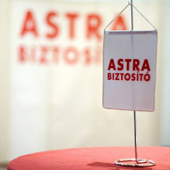 Astra biztosító: több százezer ügyfél kétségek között